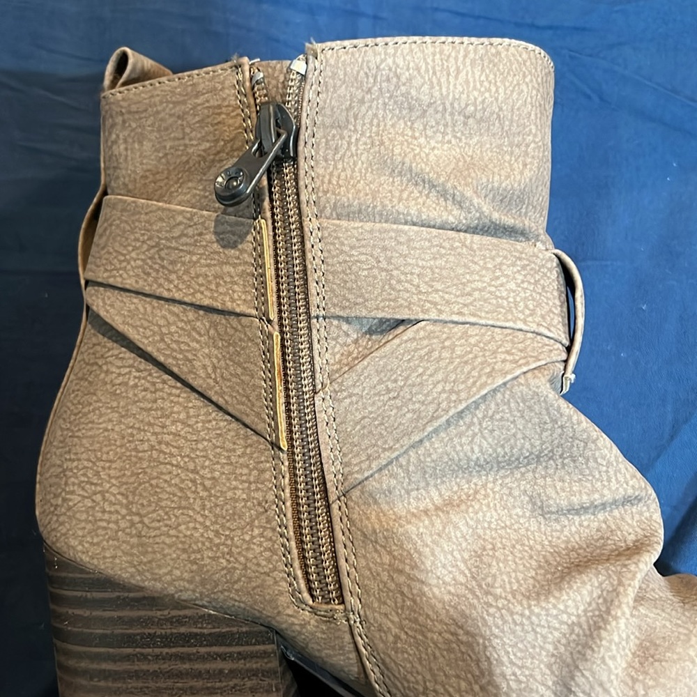 Ankle boot - Picture 3 of 4